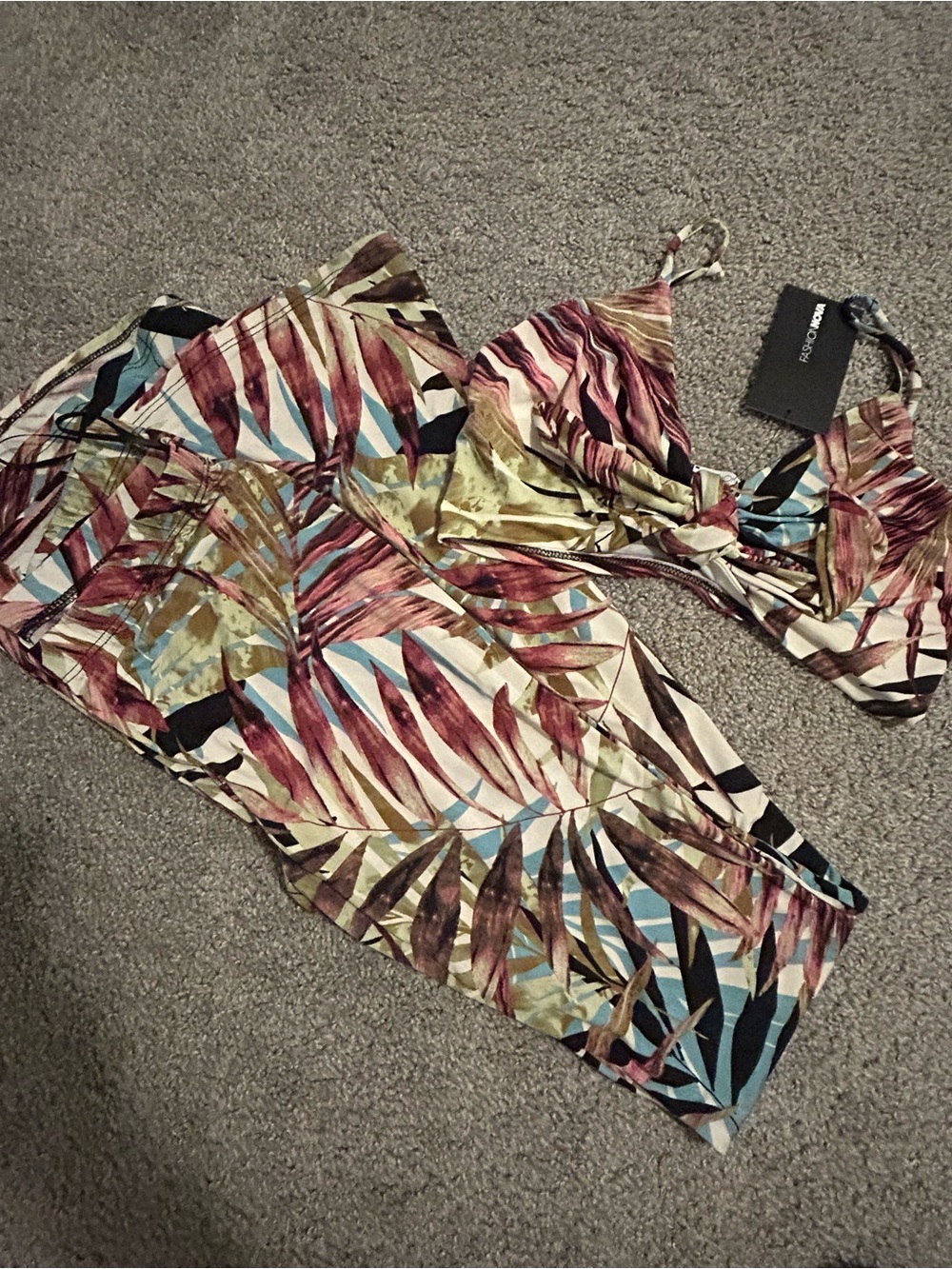 Fashion Nova Wide Leg set  in Multicolor Tropical Leaf Print